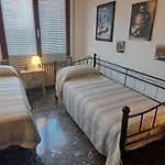 Casa Santa Maria Maddalena * פררה