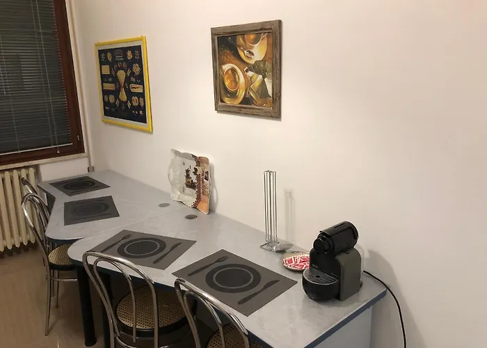 Casa Santa Maria Maddalena * פררה